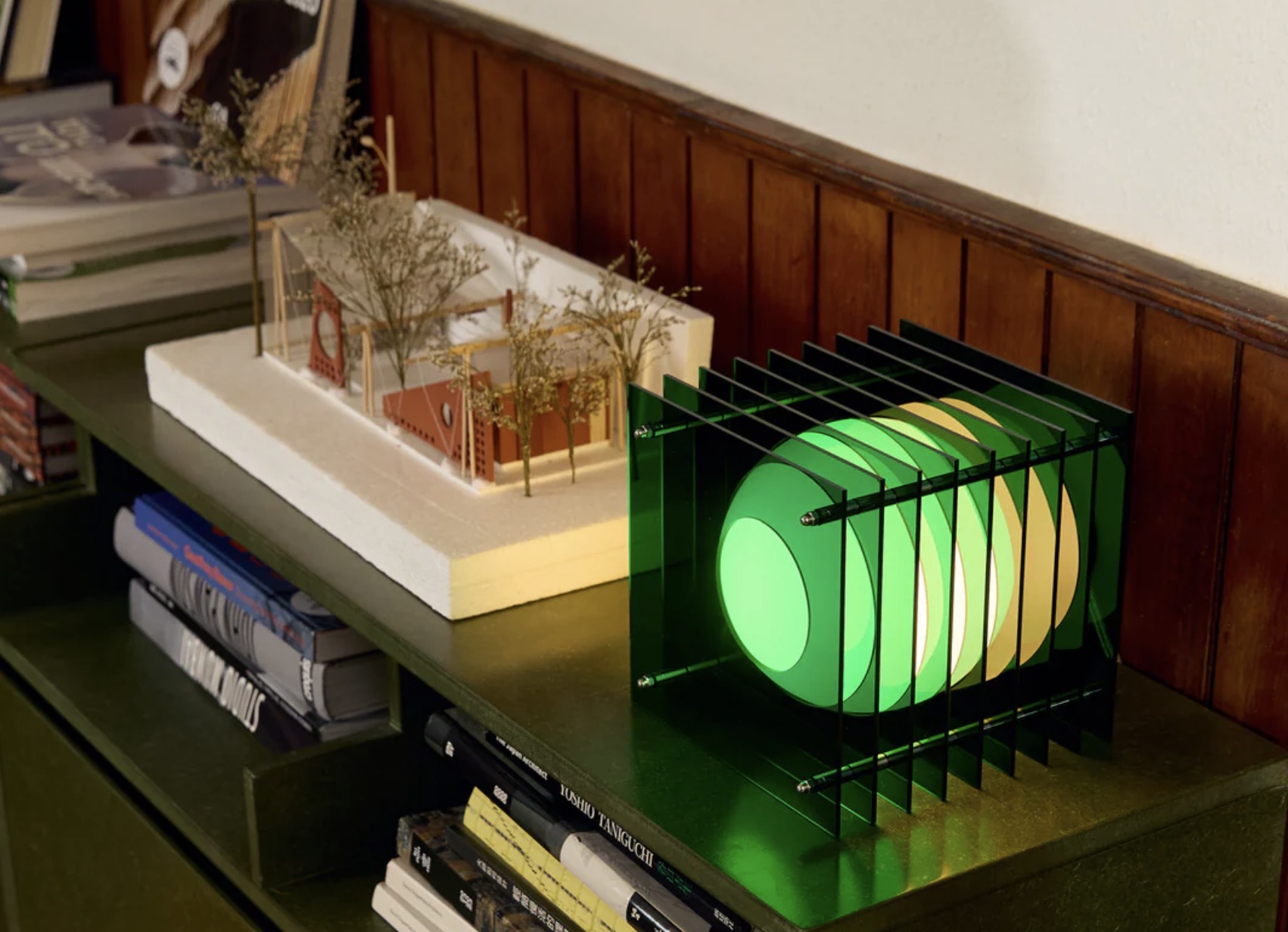 Lop Layers Table Lamp